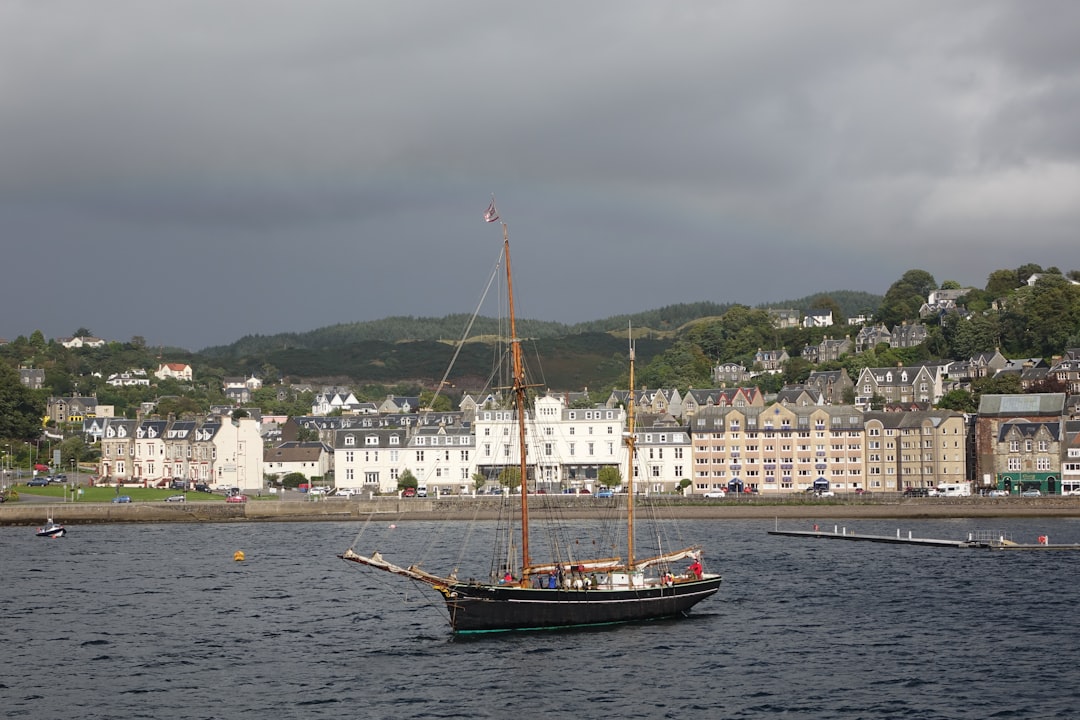 Wat betaal je voor een 10 kWh thuisbatterij en wat levert het op?